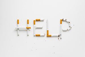 factasaia.org - https://www.freepik.com/free-photo/top-view-words-made-by-cigarretes_4444508.htm